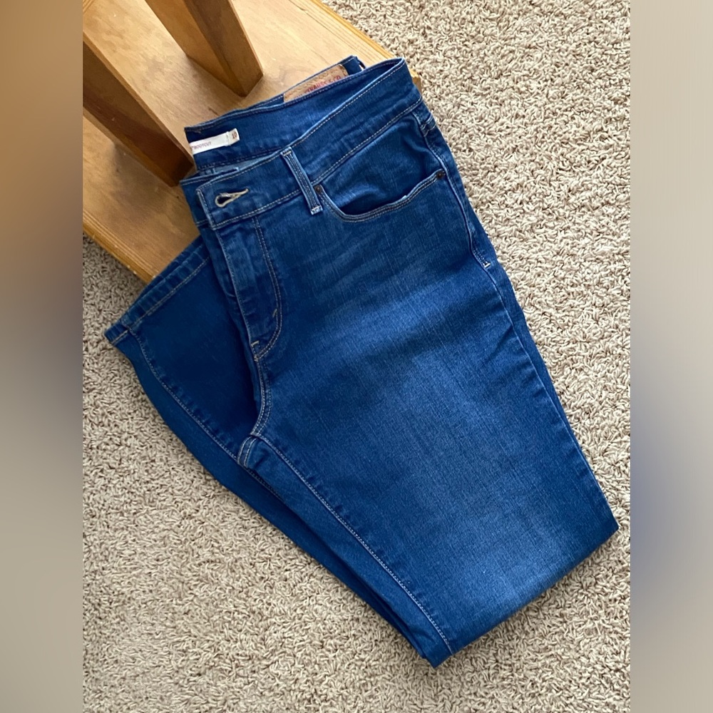 Levi’s Women’s 515 Bootcut 10